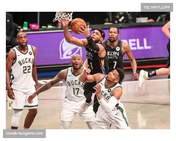 战术板复盘:雄鹿队如何通过调整大洛佩斯的防守位置来应对挡拆战术 战术板复盘:雄鹿队如何通过调整大洛佩斯的防守位置来应对挡拆战术